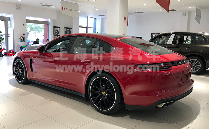 叶隆保时捷中心panamera红黑现车实拍03.jpg