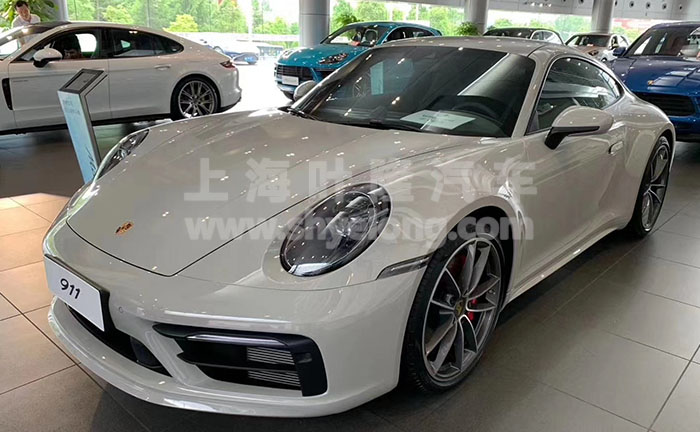  叶隆新车驾到 保时捷911 Carrera 电询价优